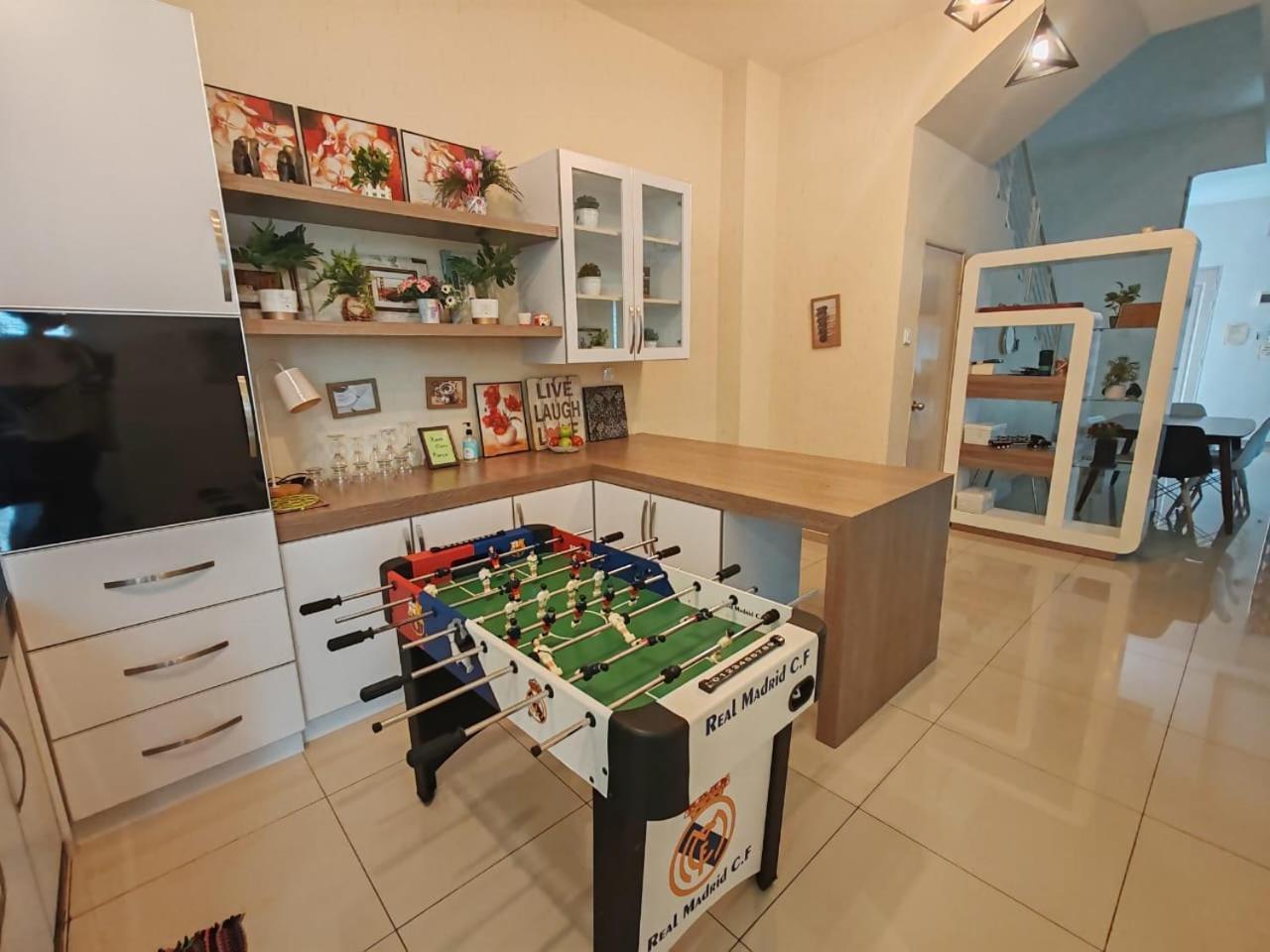 Teluk Batik 17Paradisehome Private Pool Karaoke Snooker Bbq 15Pax 루무트 외부 사진