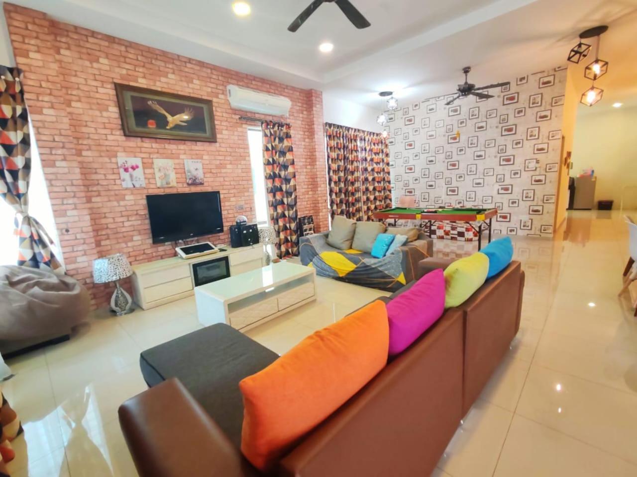 Teluk Batik 17Paradisehome Private Pool Karaoke Snooker Bbq 15Pax 루무트 외부 사진