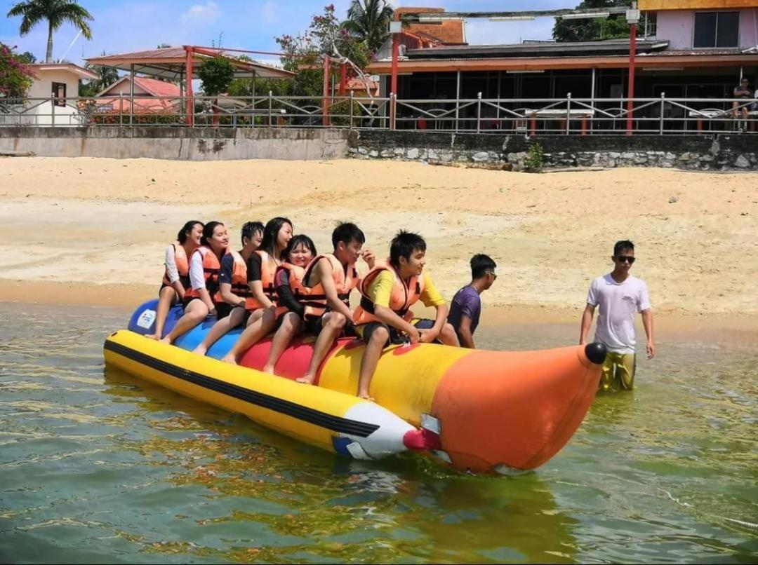 Teluk Batik 17Paradisehome Private Pool Karaoke Snooker Bbq 15Pax 루무트 외부 사진
